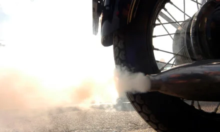 Ngebul Asap Kendaraan Bermotor Ini Memiliki Kendala