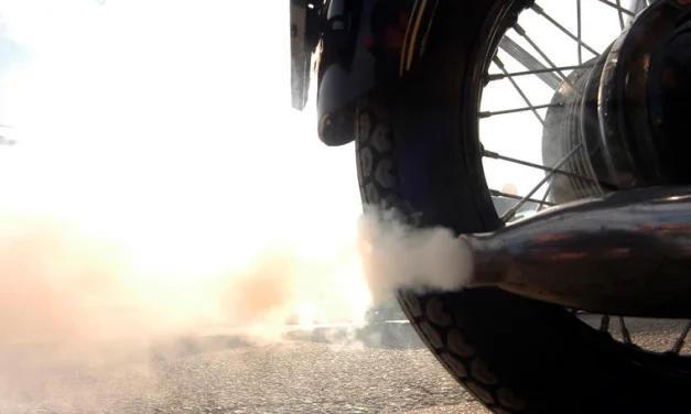 Ngebul Asap Kendaraan Bermotor Ini Memiliki Kendala