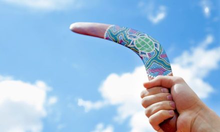 Senjata Australia Yang Sangat Khas Bumerang