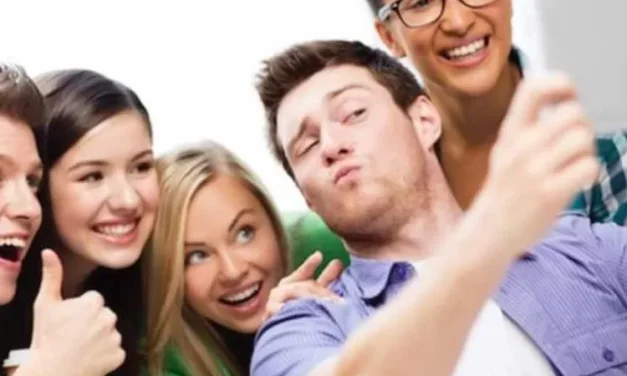 Kepribadian Terbuka Seorang Ekstrovert Dalam Psikologi