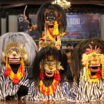 Atraksi Hiburan Karnaval Atau Pertunjukan Di Sebuah Tempat