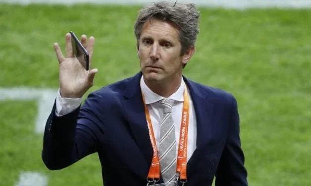 Kiper Manchester United Van Der Sar Sang Legenda