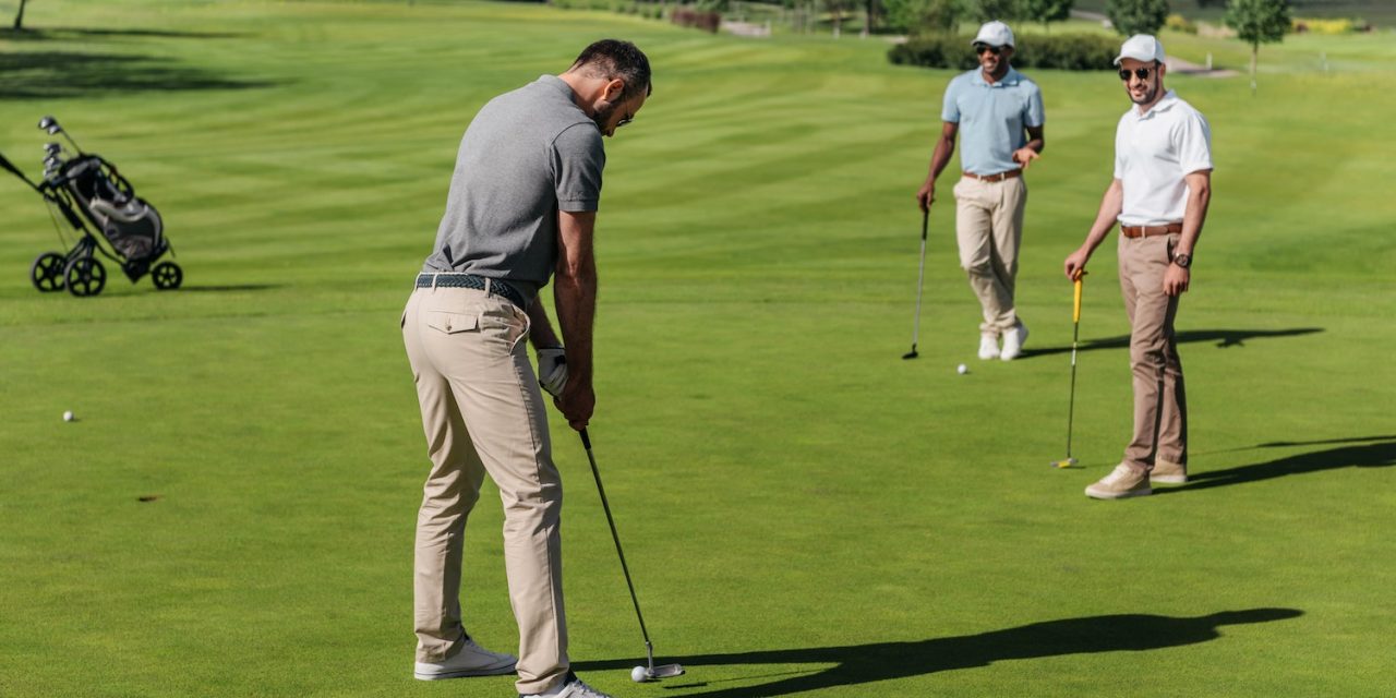 Permainan Mewah Golf Karena Harga Perlengkapan Yang Mahal