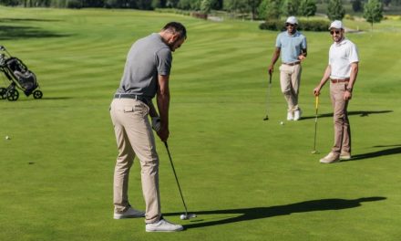 Permainan Mewah Golf Karena Harga Perlengkapan Yang Mahal