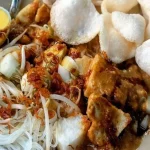 Kuliner Khas Indonesia Makanan Ketoprak Bumbu Kacang