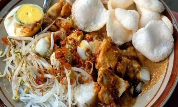 Kuliner Khas Indonesia Makanan Ketoprak Bumbu Kacang