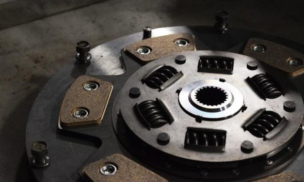 Komponen Kendaraan Becuamrmotor Sebuah Kopling Pada Moge