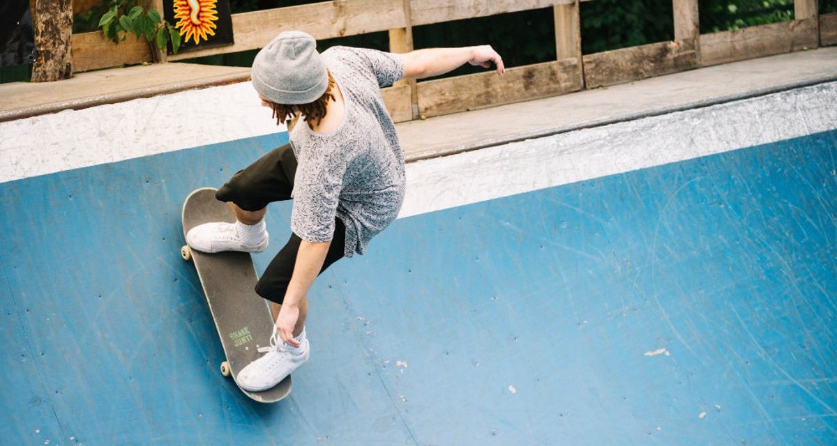 Olahraga Di Papan Skateboard Yang Cukup Sulit