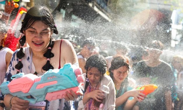 Perayaan Budaya Songkran Di Thailand Yang Seru