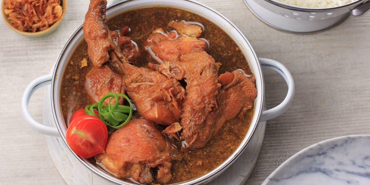 Masakan Manis Indonesia Dengan Campuran Rempah Lainnya