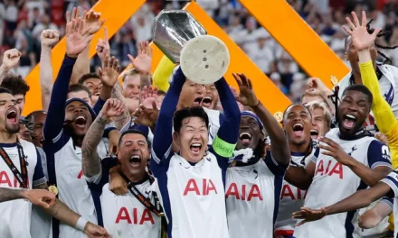 Liga Inggris Sepakbola Mempunyai Klub Tottenham Hotspur