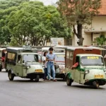 Kendaraan Transportasi Bemo Yang Bentuknya Unik