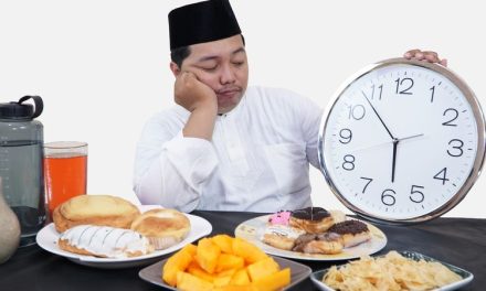 Menahan Nafsu Makan Maupun Minum Saat Sedang Berpuasa