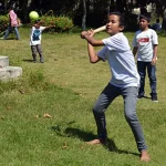 Olahraga Pemukul Tradisional Sebuah Permainan Kasti