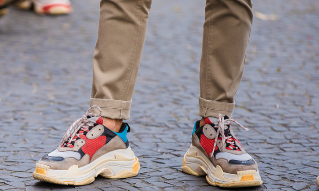 Sebuah Kemajuan Peradaban Dengan Adanya Sepatu Alas Kaki