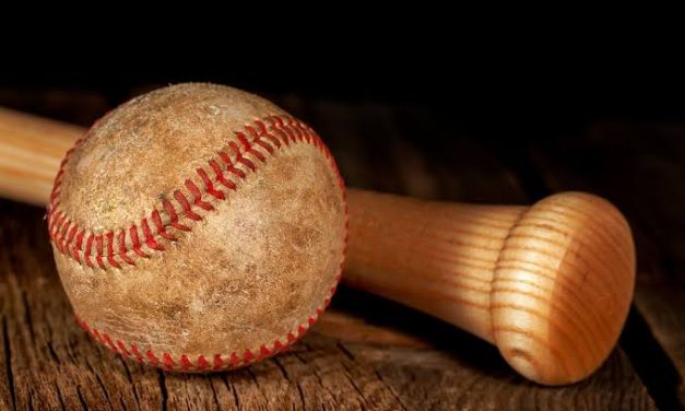 Olahraga Tim Baseball Dengan Perlengkapan Pemukul