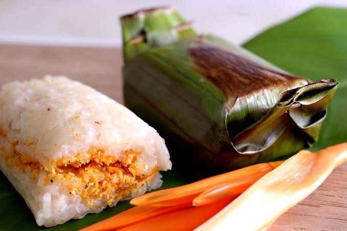 Makanan Indonesia Tradisional Sebuah Kue Lemper