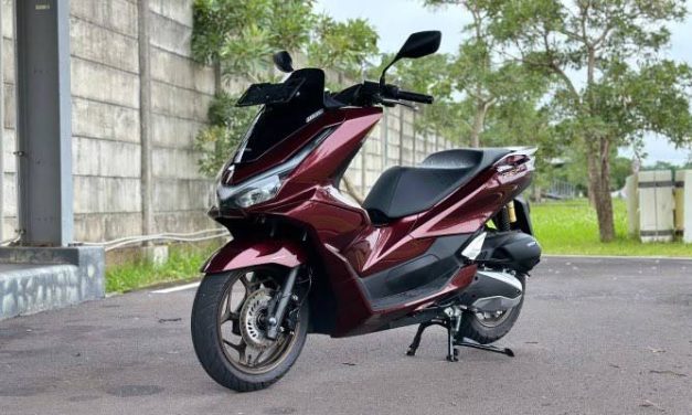 Kendaraan Skuter Matik PCX Dari Brand Honda