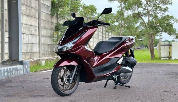 Kendaraan Skuter Matik PCX Dari Brand Honda