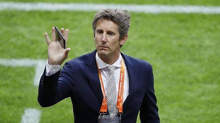 Seseorang Kiper Terkenal Yaitu Van Der Sar