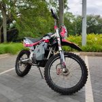 Sebuah Kendaraan Offroad Pada Sepeda Motor KLX