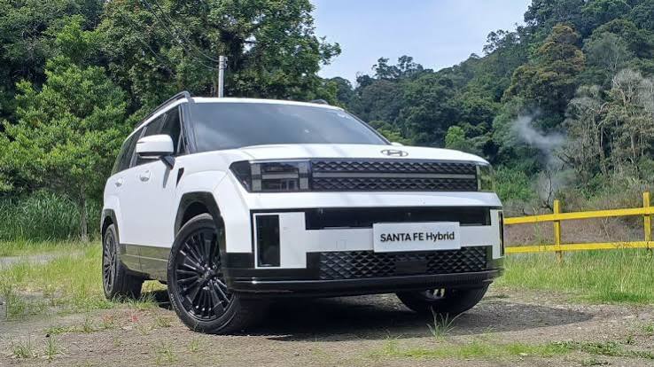 Sebuah Kendaraan Canggih Pada Mobil Hybrid